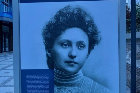 Exhibition Big women in small spas again in Luhačovice. Photo: editorial Luhačovice.cz