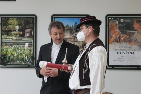 Symbolické svěcení pramenů. Foto: zlin.cz