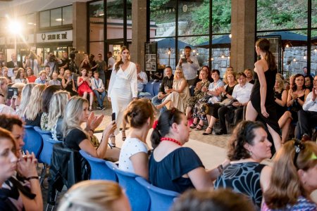 Tradiční módní přehlídka. Foto: Korunka Pomáhá (Radovan Šubín)